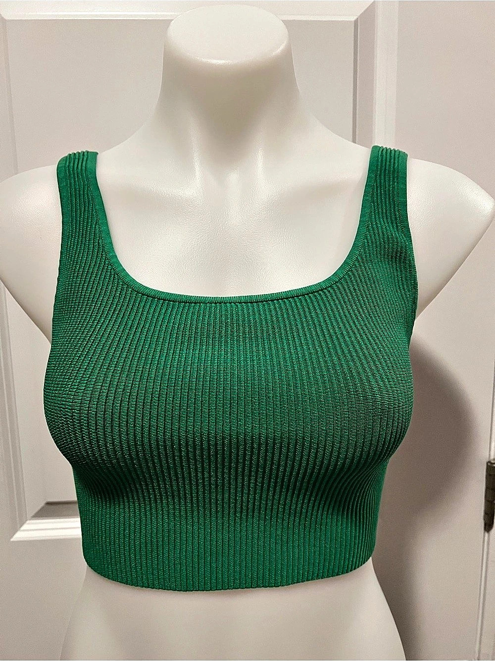 Babaton Sculpt Knit Squareneck Cropped Tank Green Size Medium